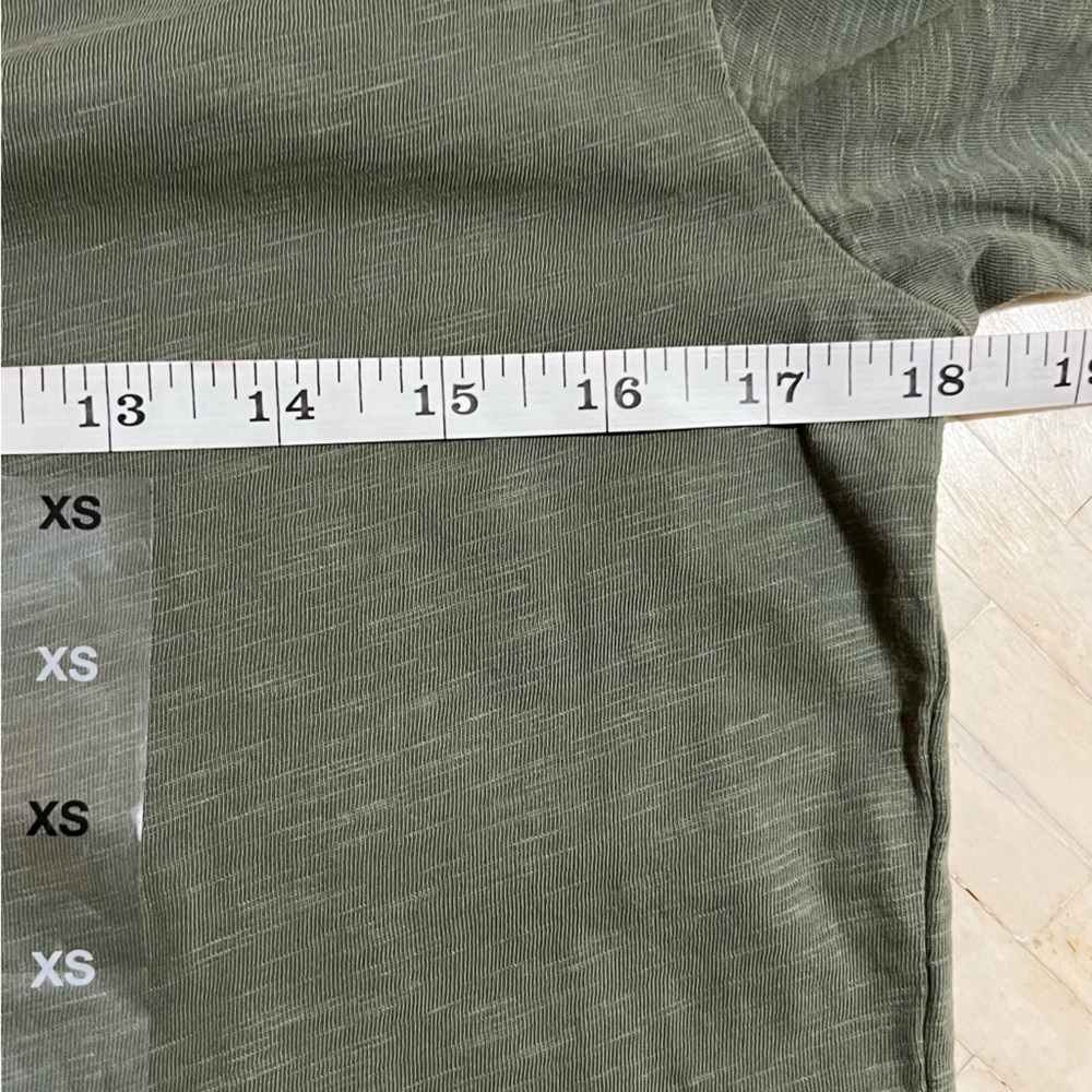 Sun + Stone Men’s Curved Hem T-Shirt in Cavalry Green, size XS - Picture 6 of 9